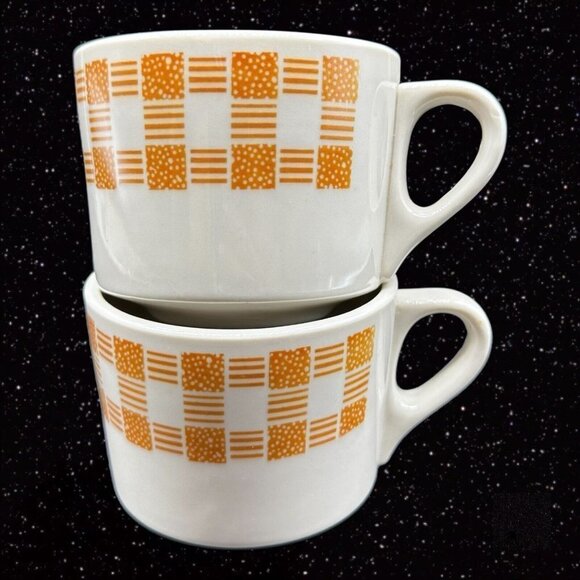 SHENANGO CHINA NEW CASTLE Mug Set Ceramic USA Yellow White 2.5”T 3.25”W Set 2 - Picture 1 of 12